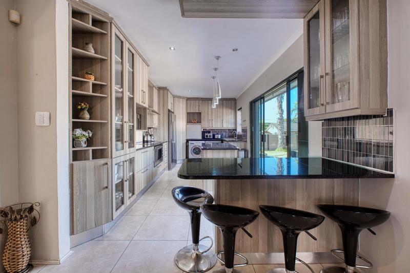 3 Bedroom Property for Sale in Walmer Downs Eastern Cape